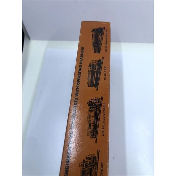 Tyco HO Scale 62' Gulf Triple Dome Tank Train Car. - Picture 7 of 13